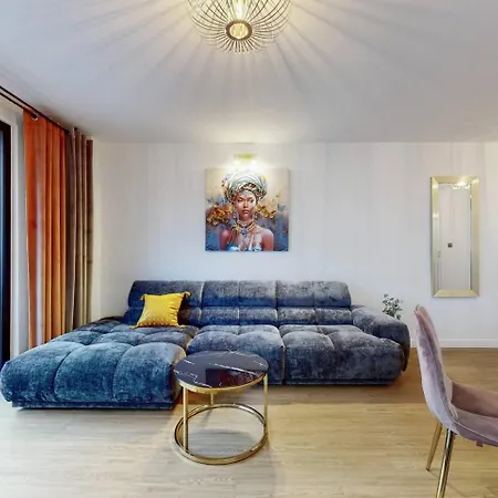 Apartment Old Town Chic With Ac Warsaw